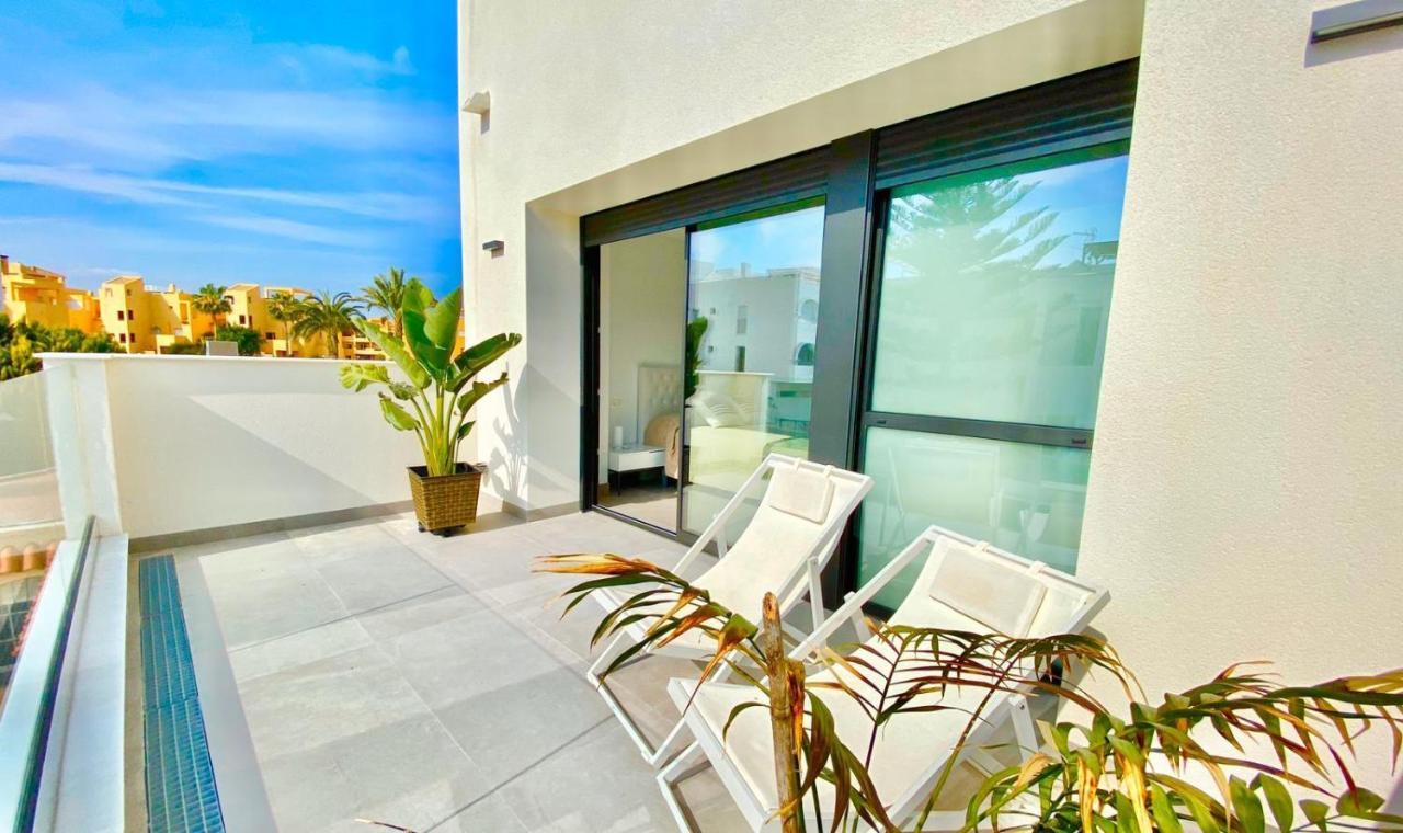 Chalet Con Piscina Privada En La Urb. De Puerto Rey Los Amarguillos Exteriör bild