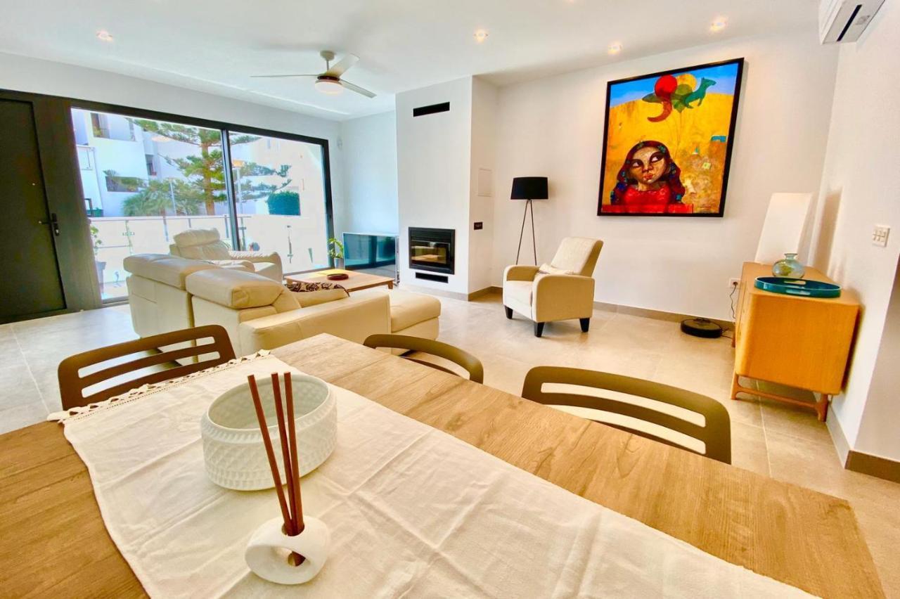 Chalet Con Piscina Privada En La Urb. De Puerto Rey Los Amarguillos Exteriör bild