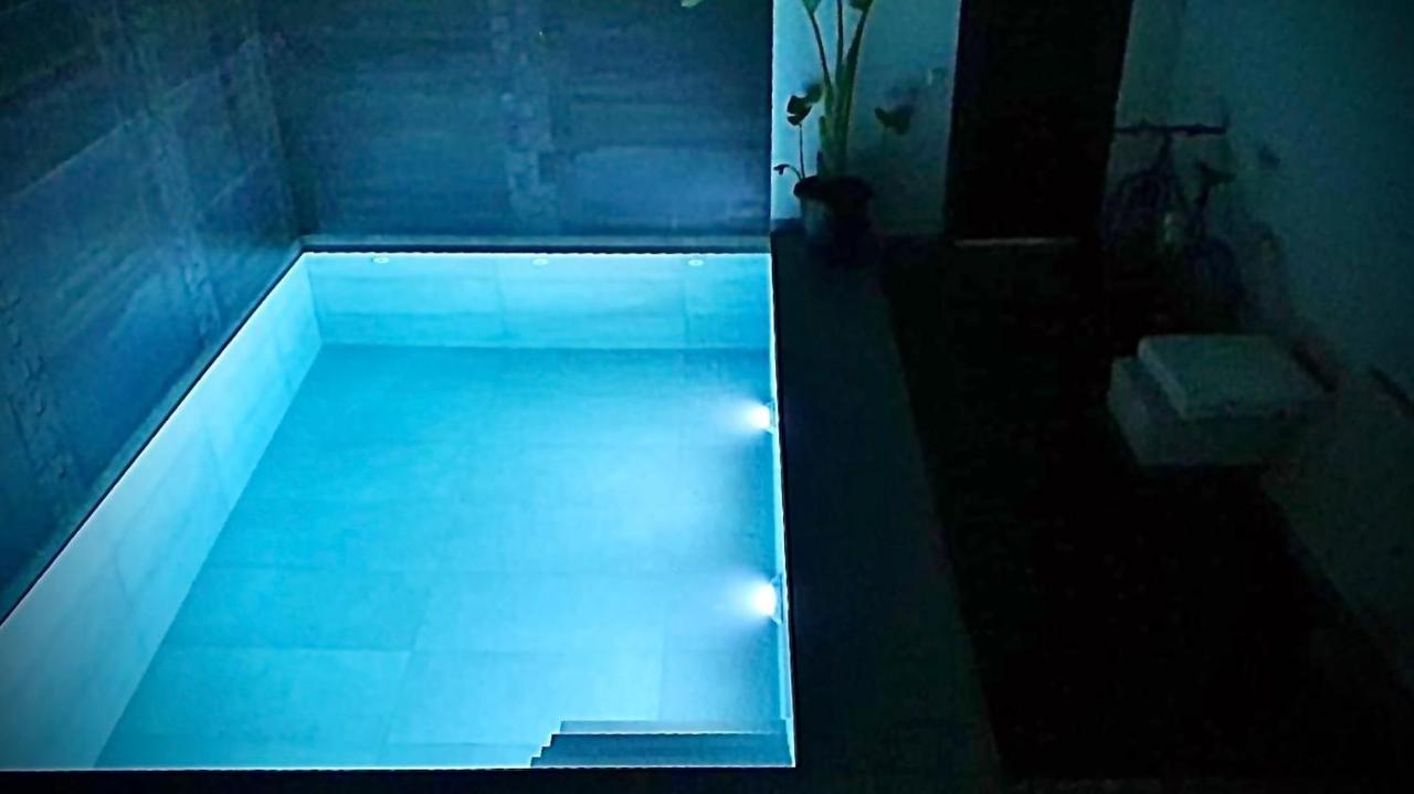 Chalet Con Piscina Privada En La Urb. De Puerto Rey Los Amarguillos Exteriör bild